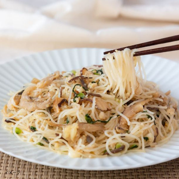 ケンミン「鶏そぼろときのこのビーフン」