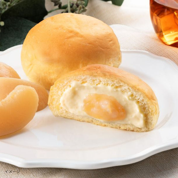 八天堂「フルーツくりーむパン あまおう苺・桃」