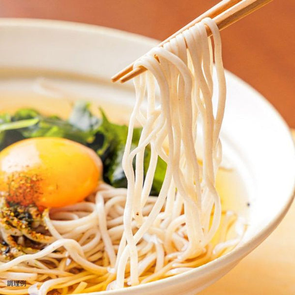 「九条ねぎと深煎七味香る地鶏の旨出汁そば」