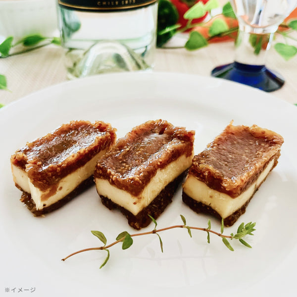 「酒粕クリームチーズのいちじくサンド（山椒の香り）」