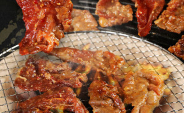 「黒毛和牛切り落し たれ漬け焼肉用」