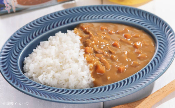 ハチ食品「るるぶ東京 小笠原 南国フルーツチキンカレー 中辛」