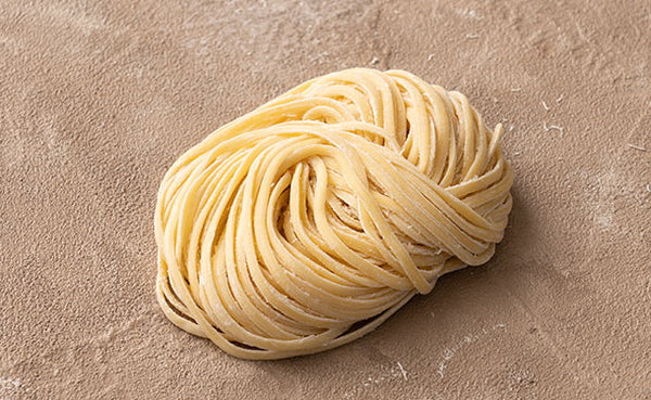 「生パスタ（リングイネ）」