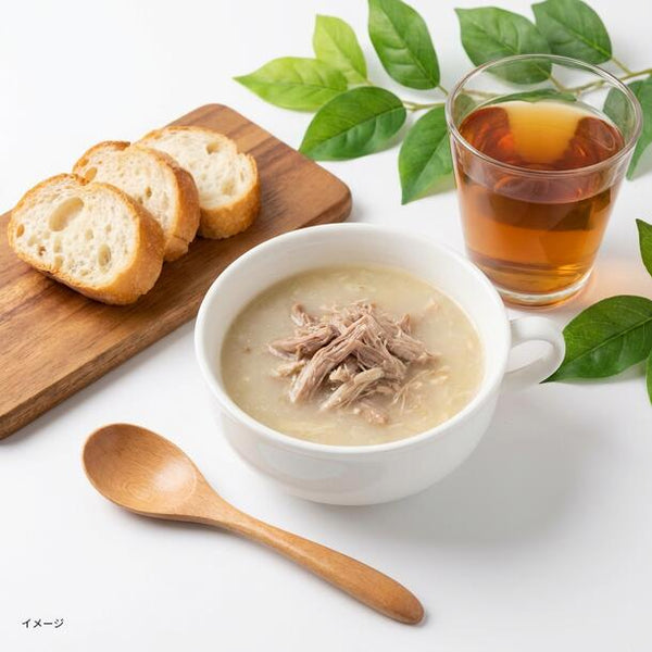 「花びら茸とキャベツのトマトスープ」