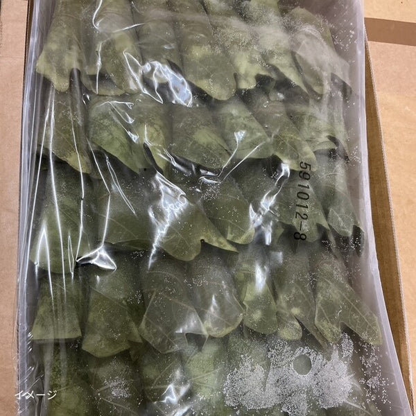 「柏餅 蓬（緑・粒餡）」