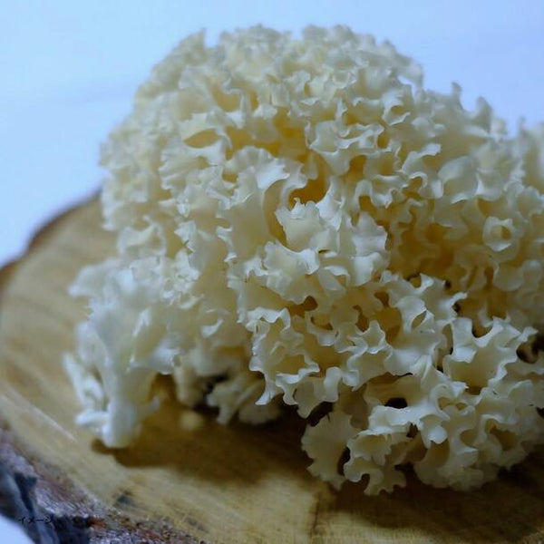 「花びら茸と小松菜のお味噌汁」